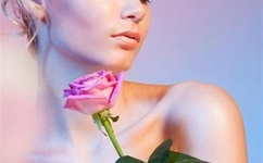 精品成品国色天香卡一卡二摄像头